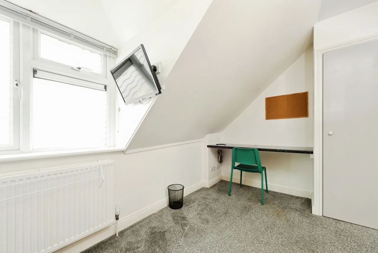 Wellington Street, Plymouth, PL4, photo 14
