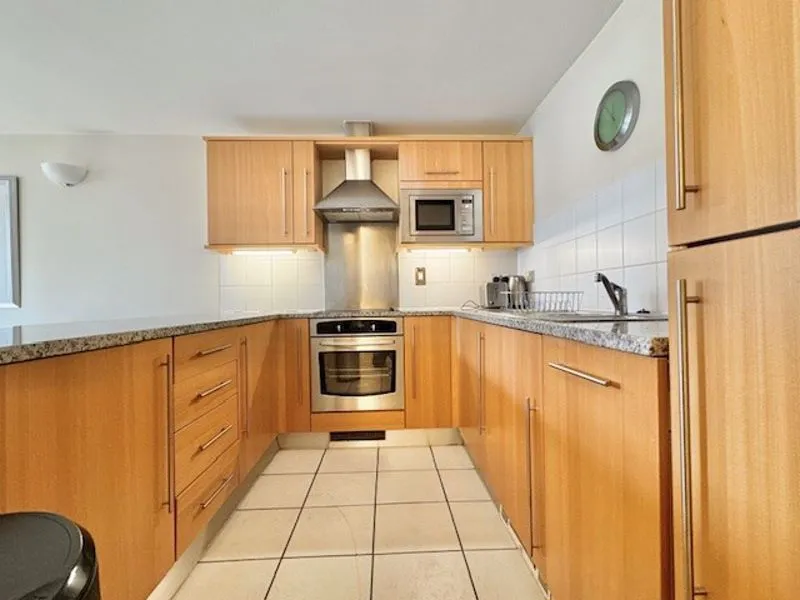 Plumbers Row, London E1 1EP, photo 5