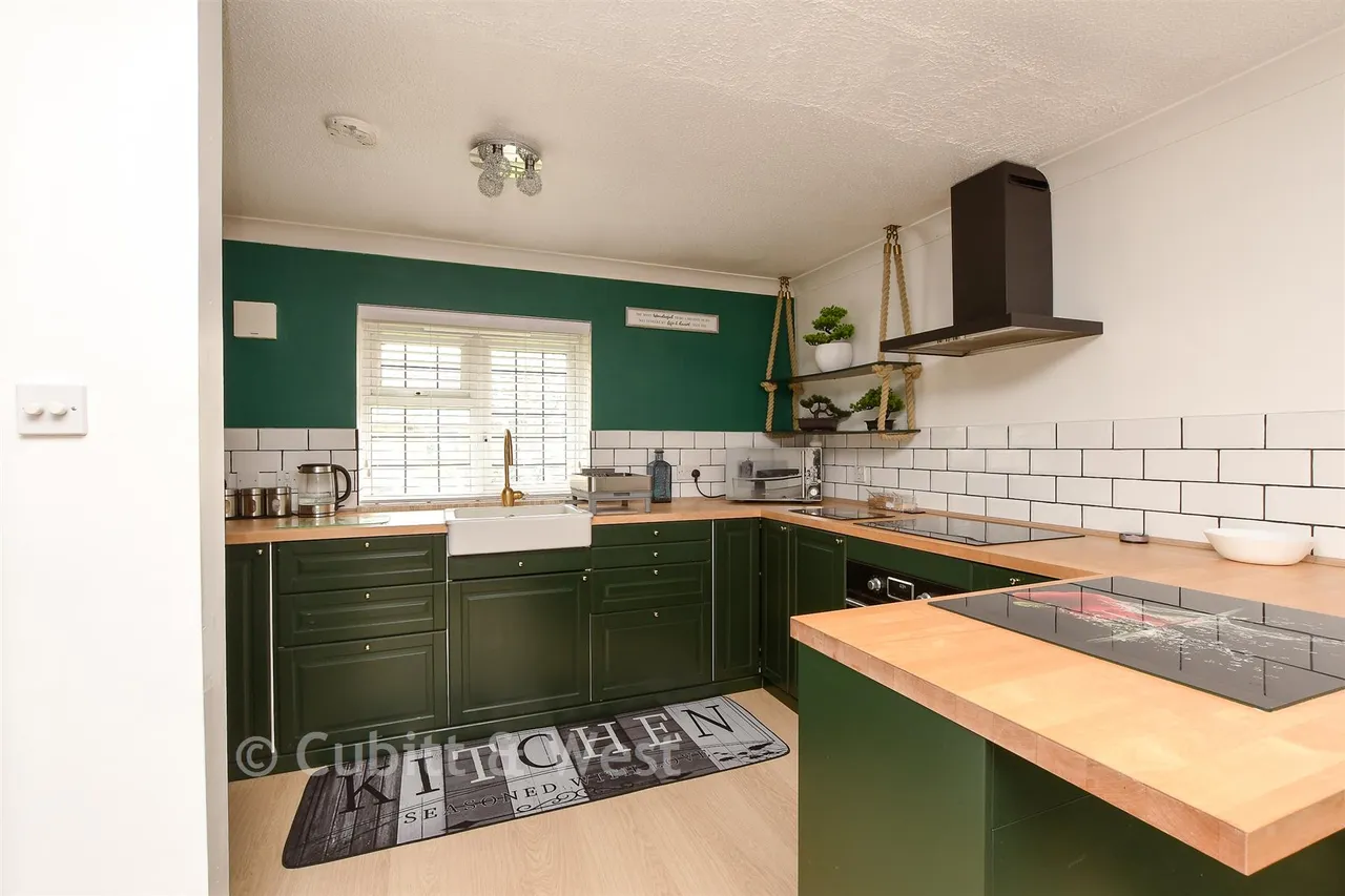 Cheviot Walk, West Green, RH11, photo 9