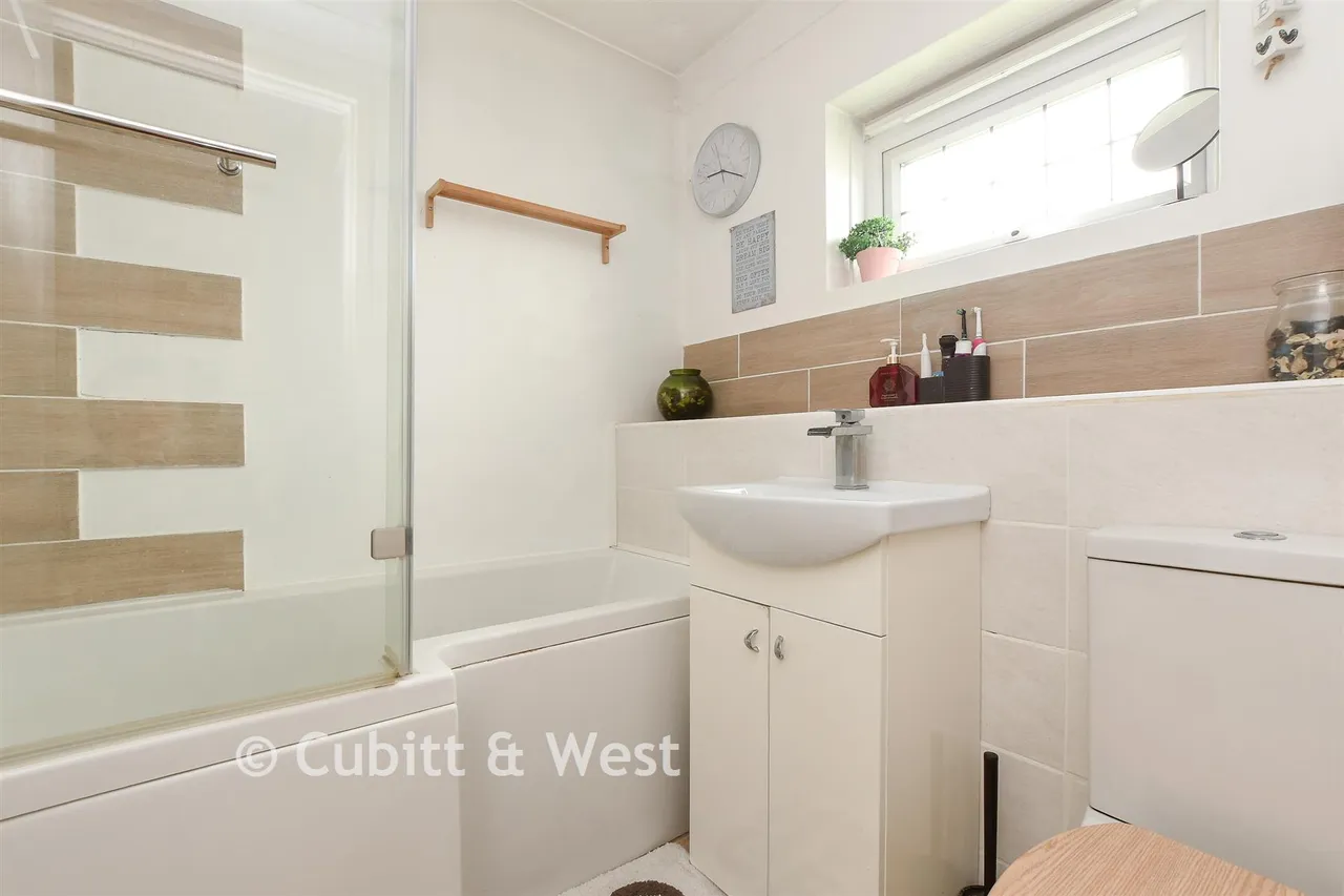 Cheviot Walk, West Green, RH11, photo 11