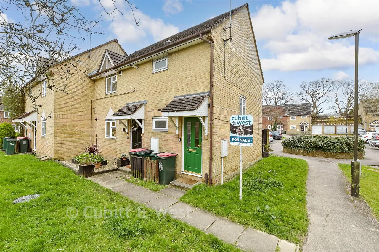 1 bed flat for sale, Cheviot Walk, West Green, RH11