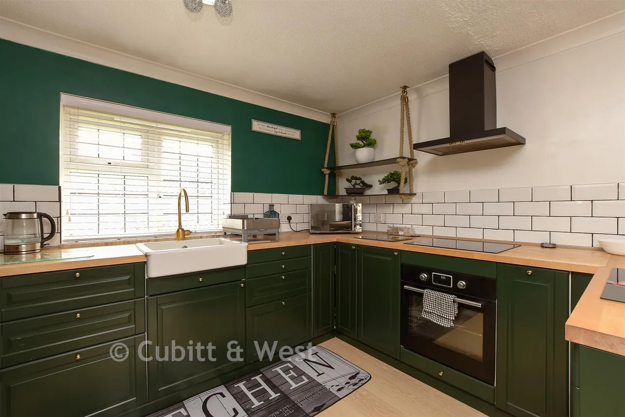 Cheviot Walk, West Green, RH11, photo 7