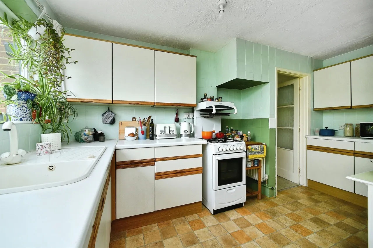 Hillcrest, Brighton, photo 3