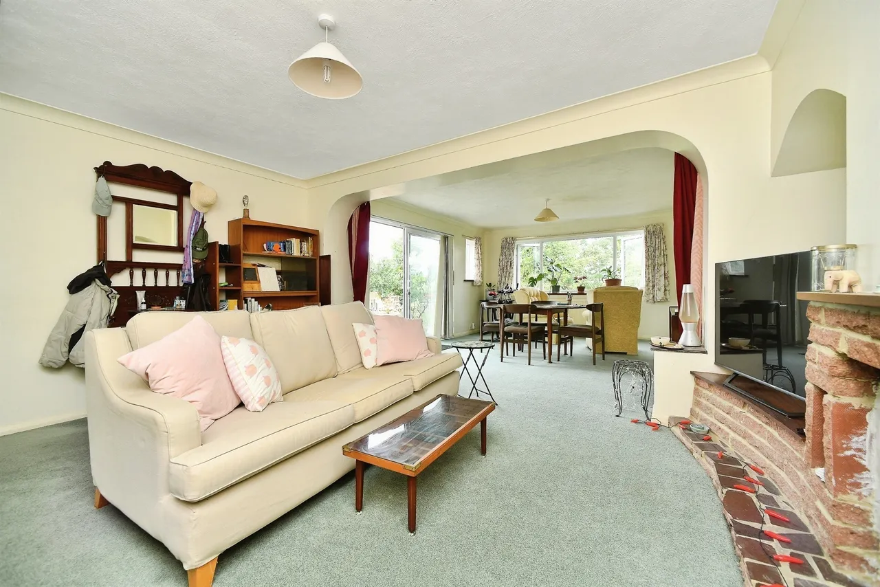 Hillcrest, Brighton, photo 2