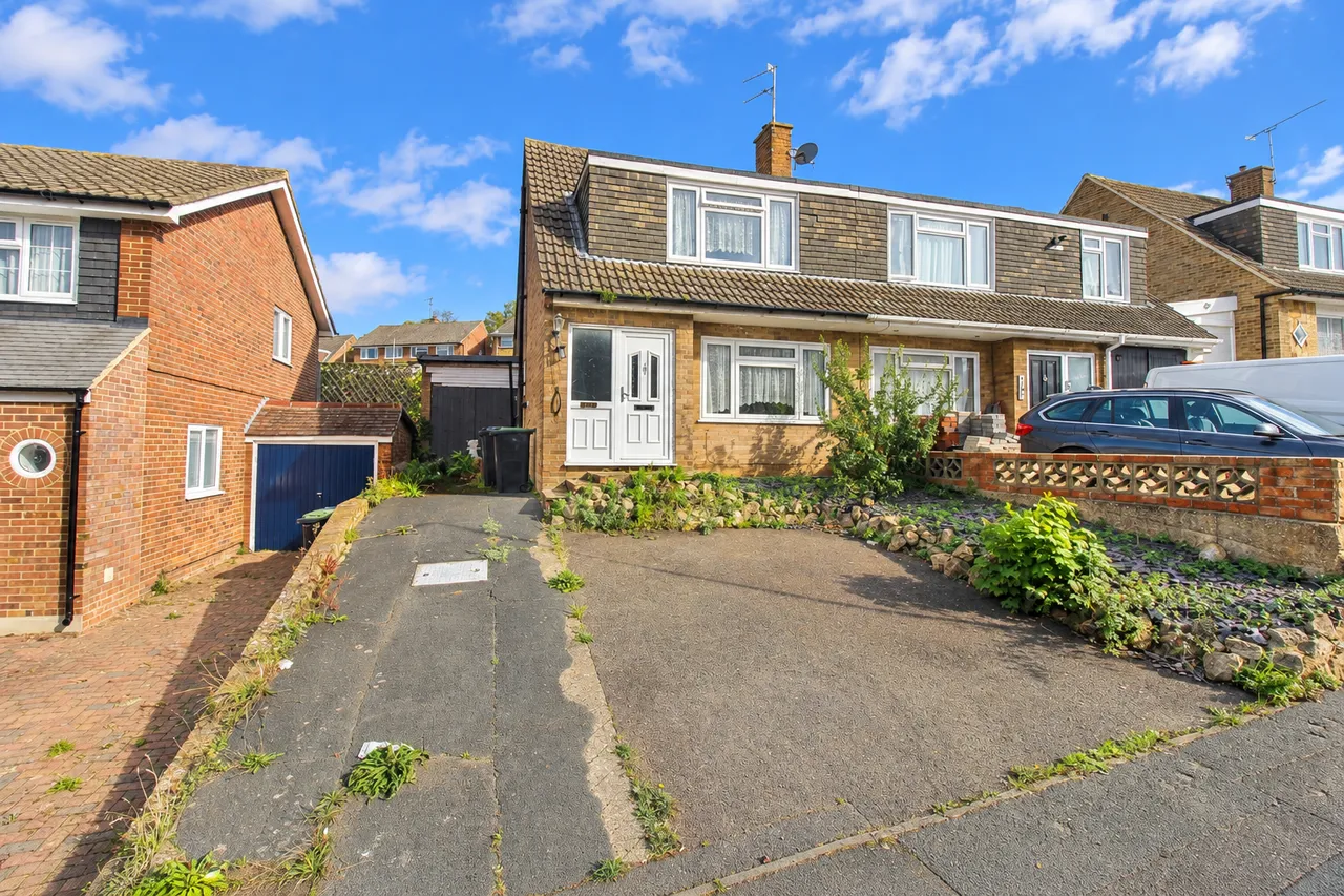 3 bed house for sale, Woodlands Road, Ditton, ME20
