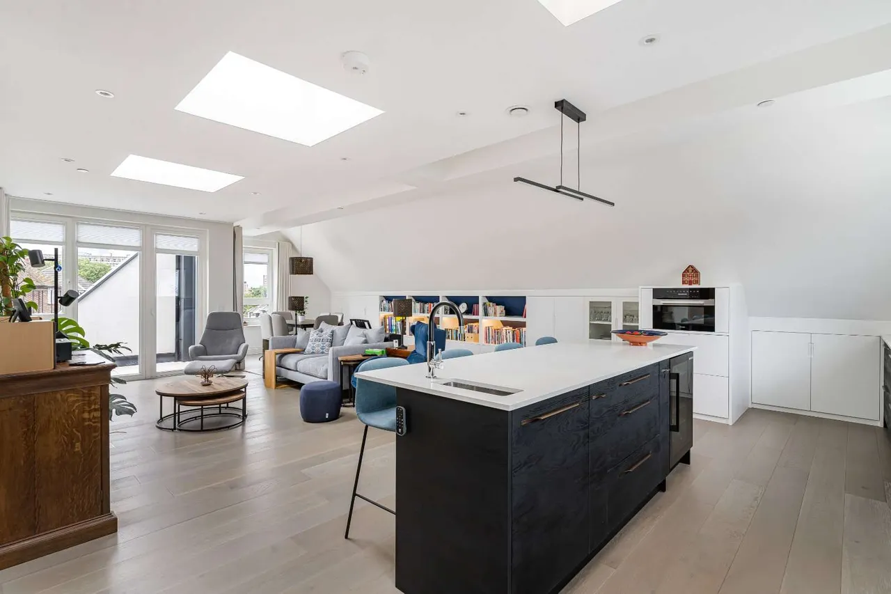 2 bed flat to rent — Factory Yard, London, W7 3FL