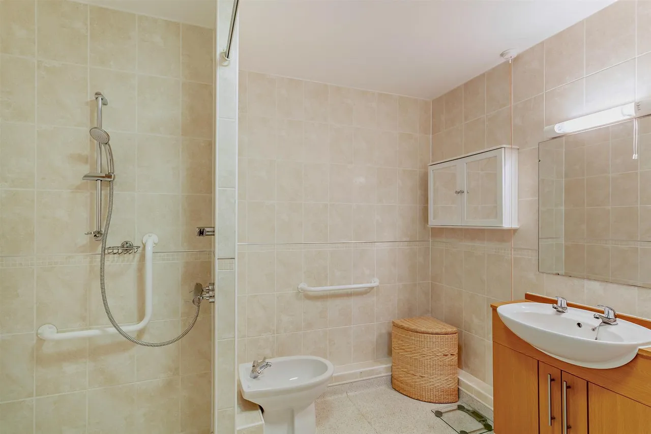Malpas Road, Northallerton, DL7, photo 8