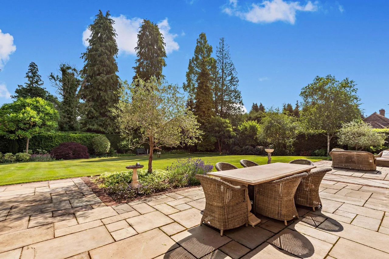 Priory Road, Sunningdale, Ascot, Berkshire, SL5 9RQ, photo 3
