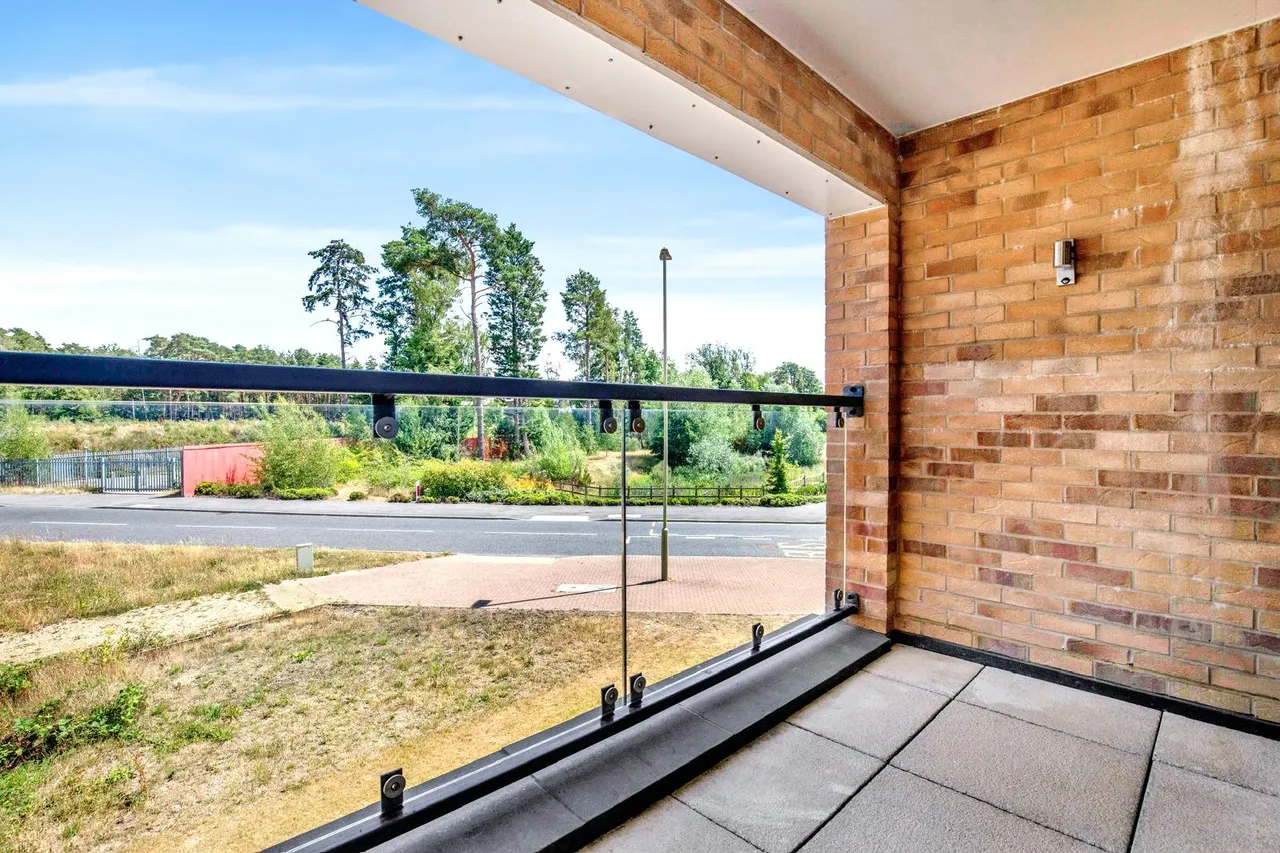 Douglas Drive, Bordon, GU35, photo 14