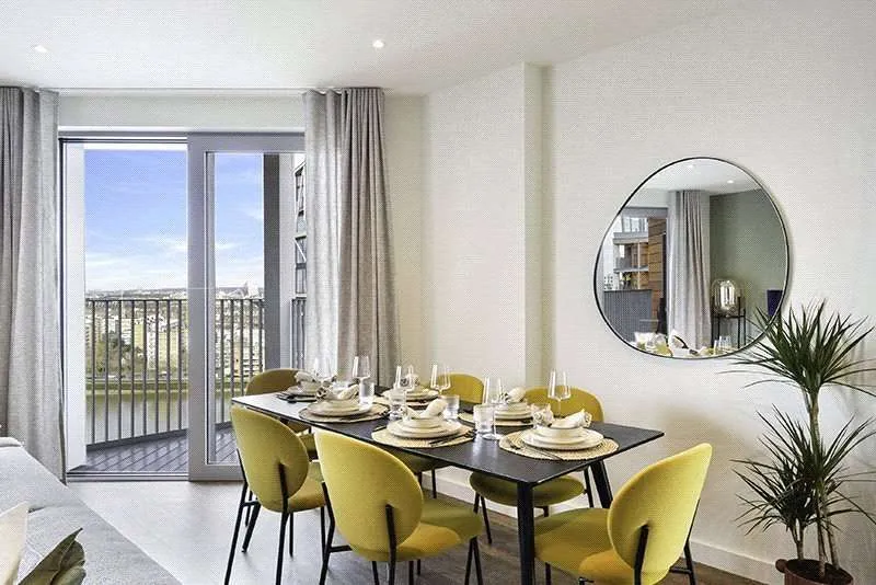 Nine Elms Lane, London, SW11 7DE, photo 3