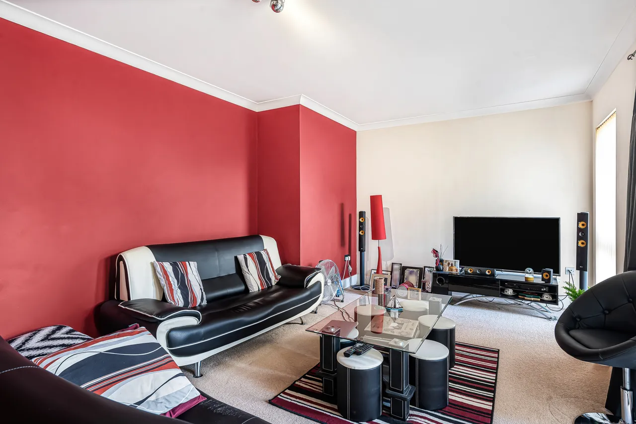 Bridge Wharf, Chertsey, KT16, photo 12