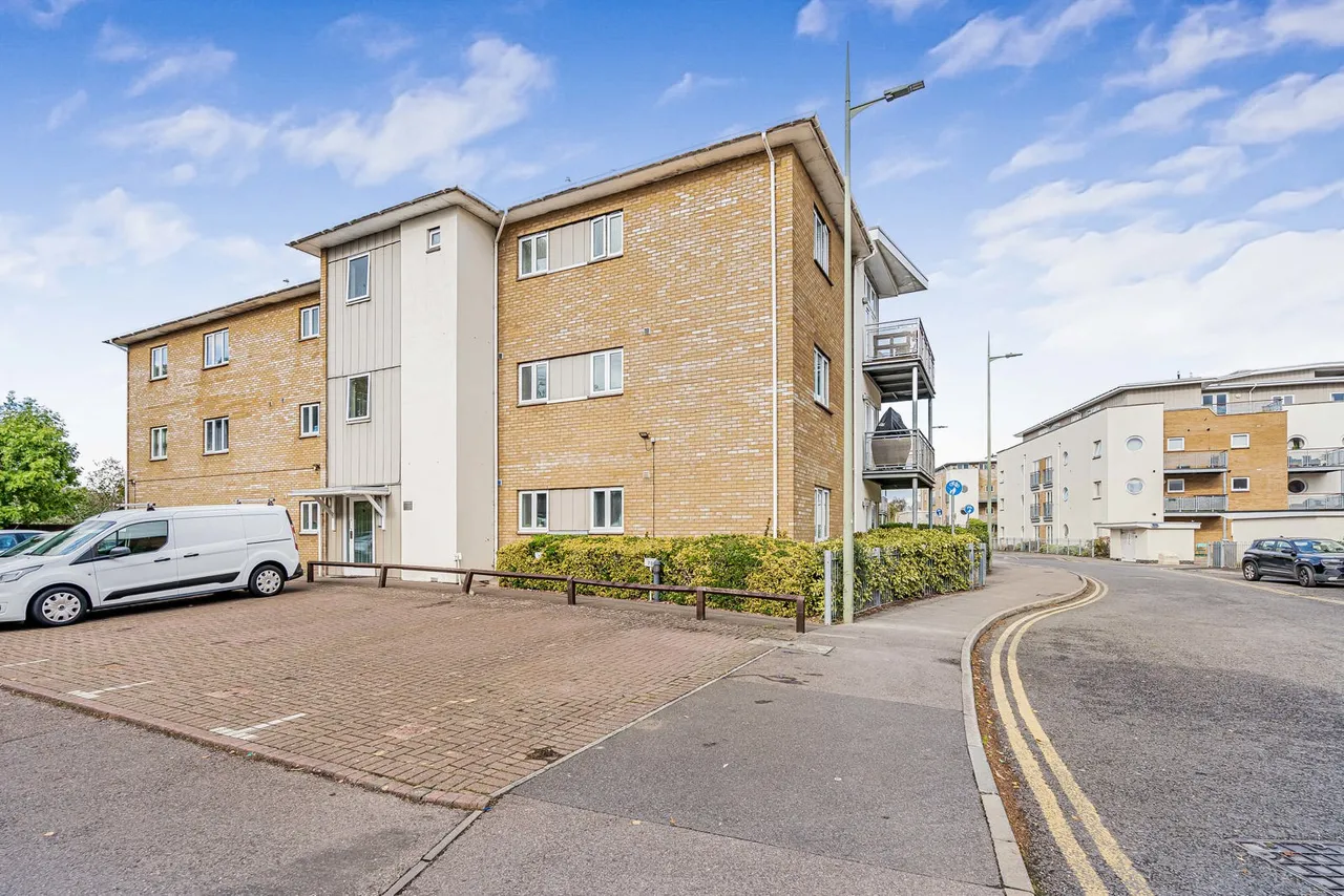 Bridge Wharf, Chertsey, KT16, photo 14