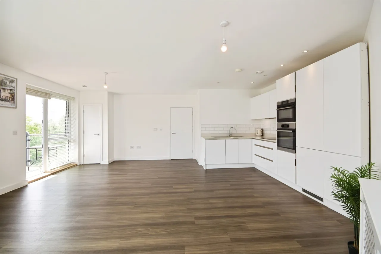 Jackdaw Close, Romford, RM3, photo 3