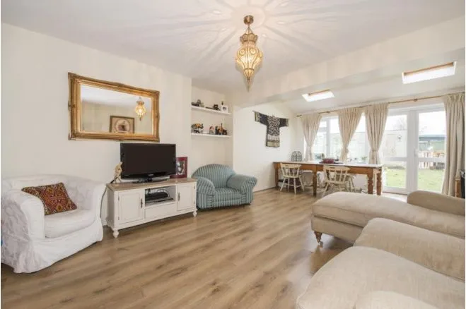 3 bed house for sale, Mervyn Road, London, W13