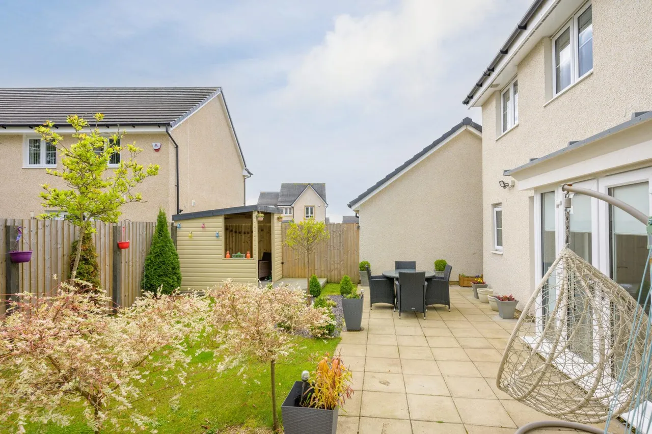 Honeysuckle Drive, Cumbernauld, G68 9GF, photo 29
