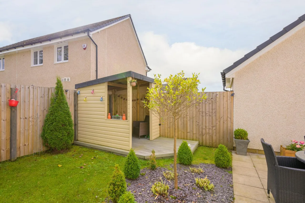 Honeysuckle Drive, Cumbernauld, G68 9GF, photo 27