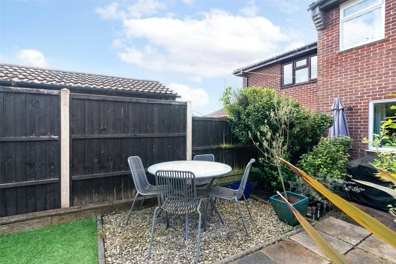 Ross Gardens, Bearwood, Bournemouth, Dorset, BH11, photo 10