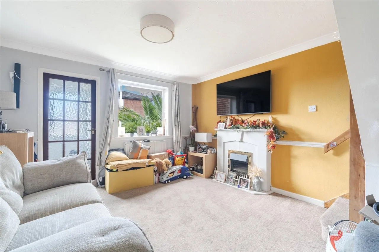 Ross Gardens, Bearwood, Bournemouth, Dorset, BH11, photo 4