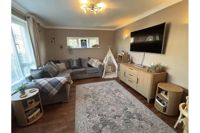 Blenheim Close, Louth, photo 3
