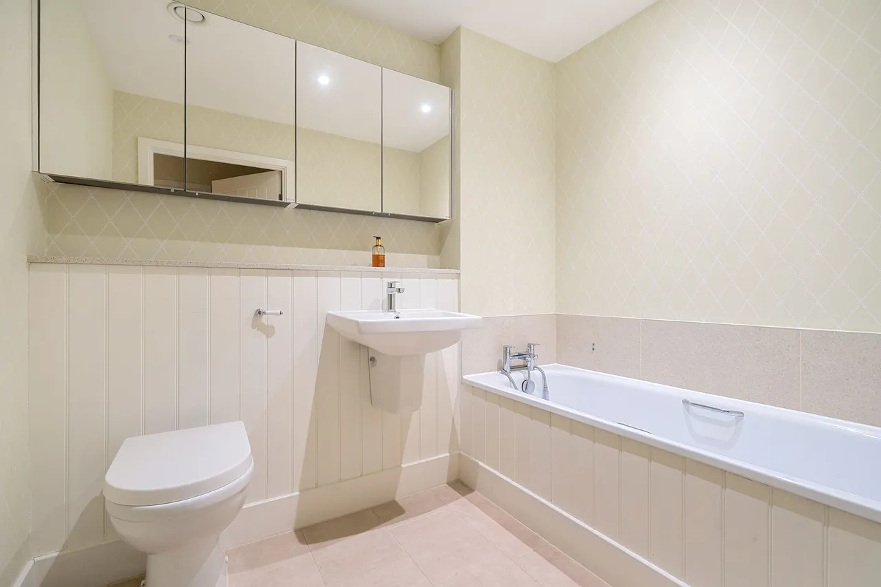 Bepton Road, GU29, photo 11