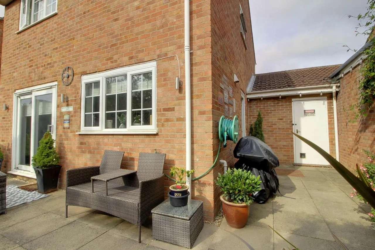 Swift Close, Deeping St. James, PE6, photo 17
