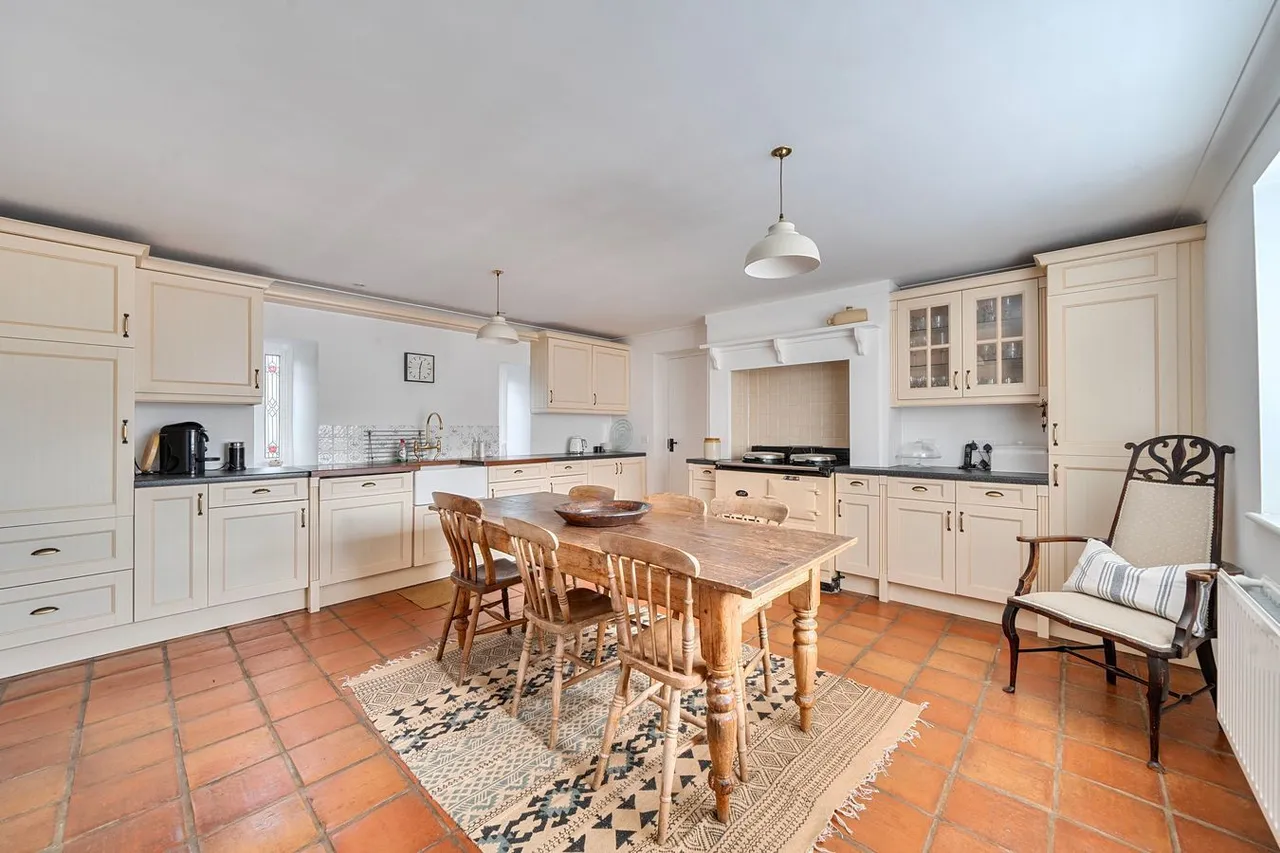 Furlong Place, Axbridge, BS26, photo 2