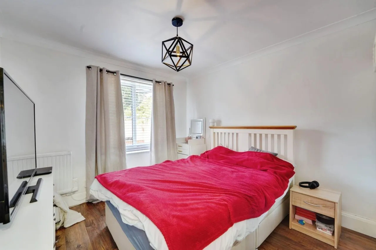 Tennyson Road, Bedford, MK40, photo 11