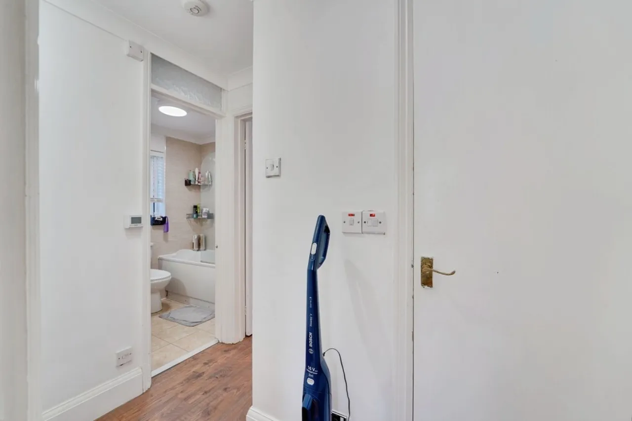 Tennyson Road, Bedford, MK40, photo 2