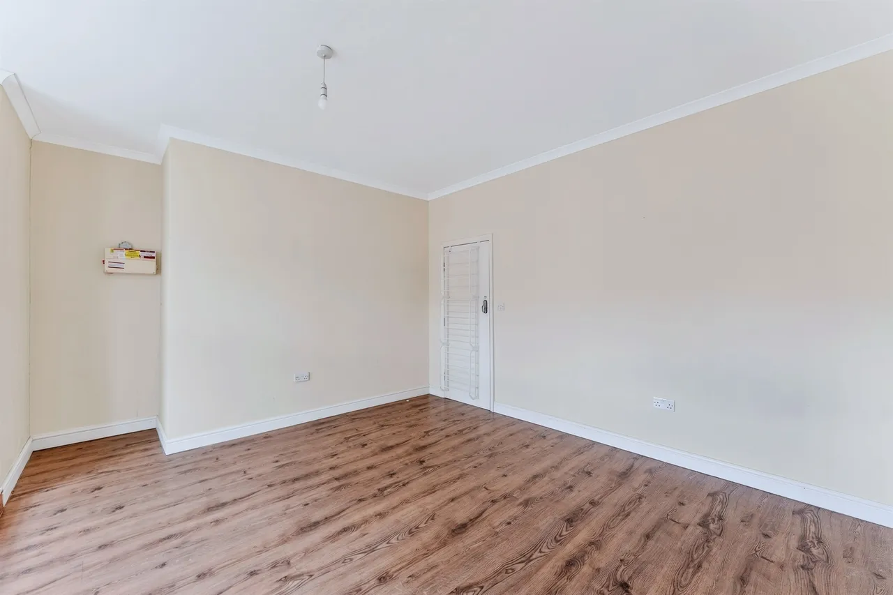 Replingham Road, London, photo 9