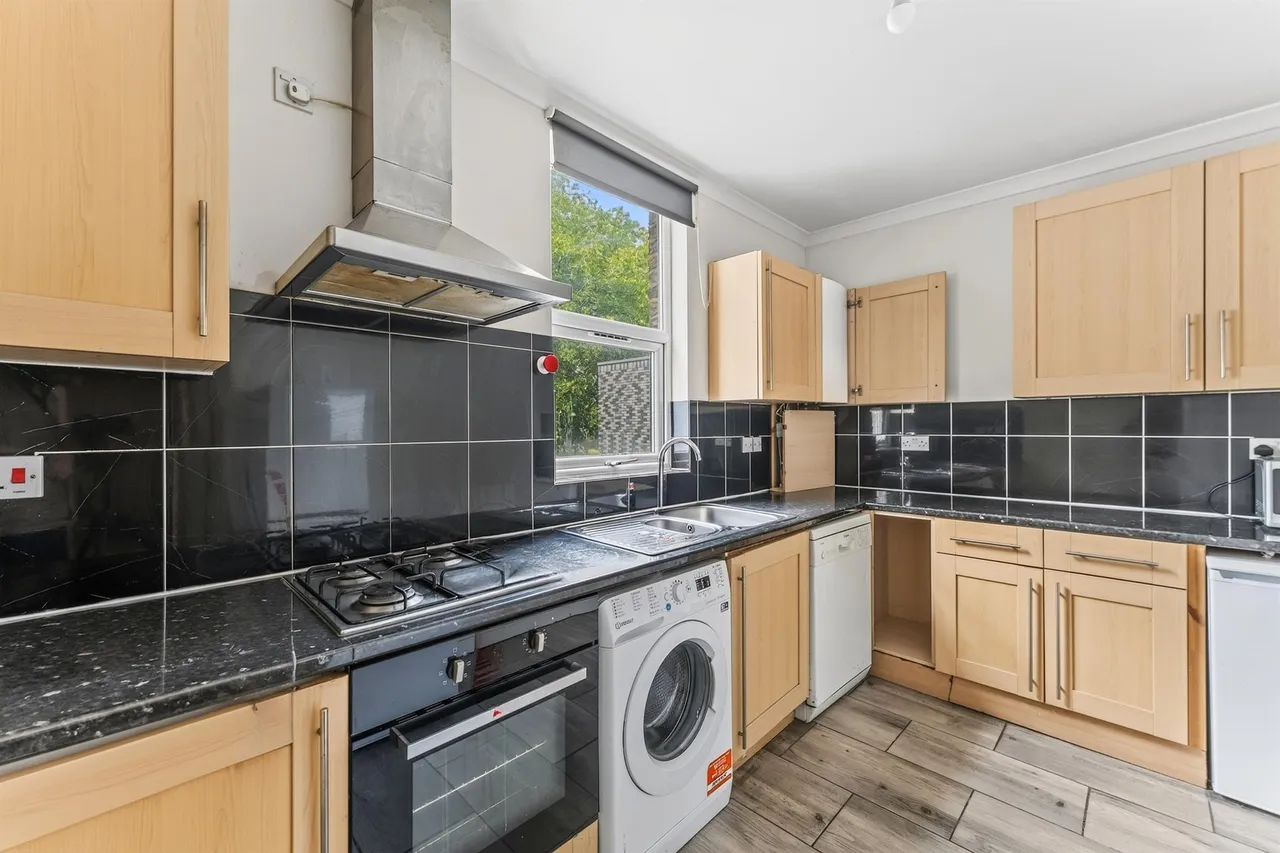 Replingham Road, London, photo 7