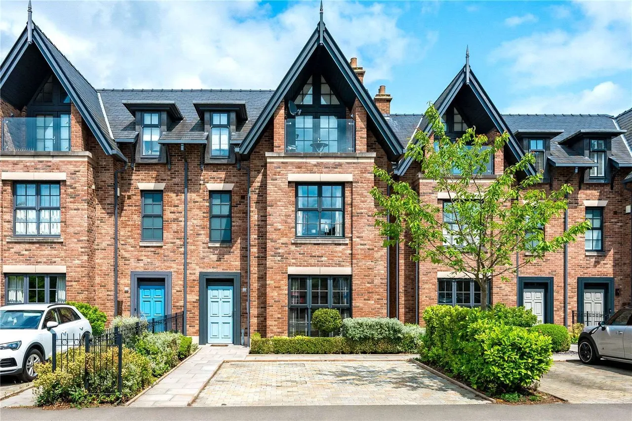 3 bed house for sale — Trafford Road, Alderley Edge, Cheshire, SK9 7NT