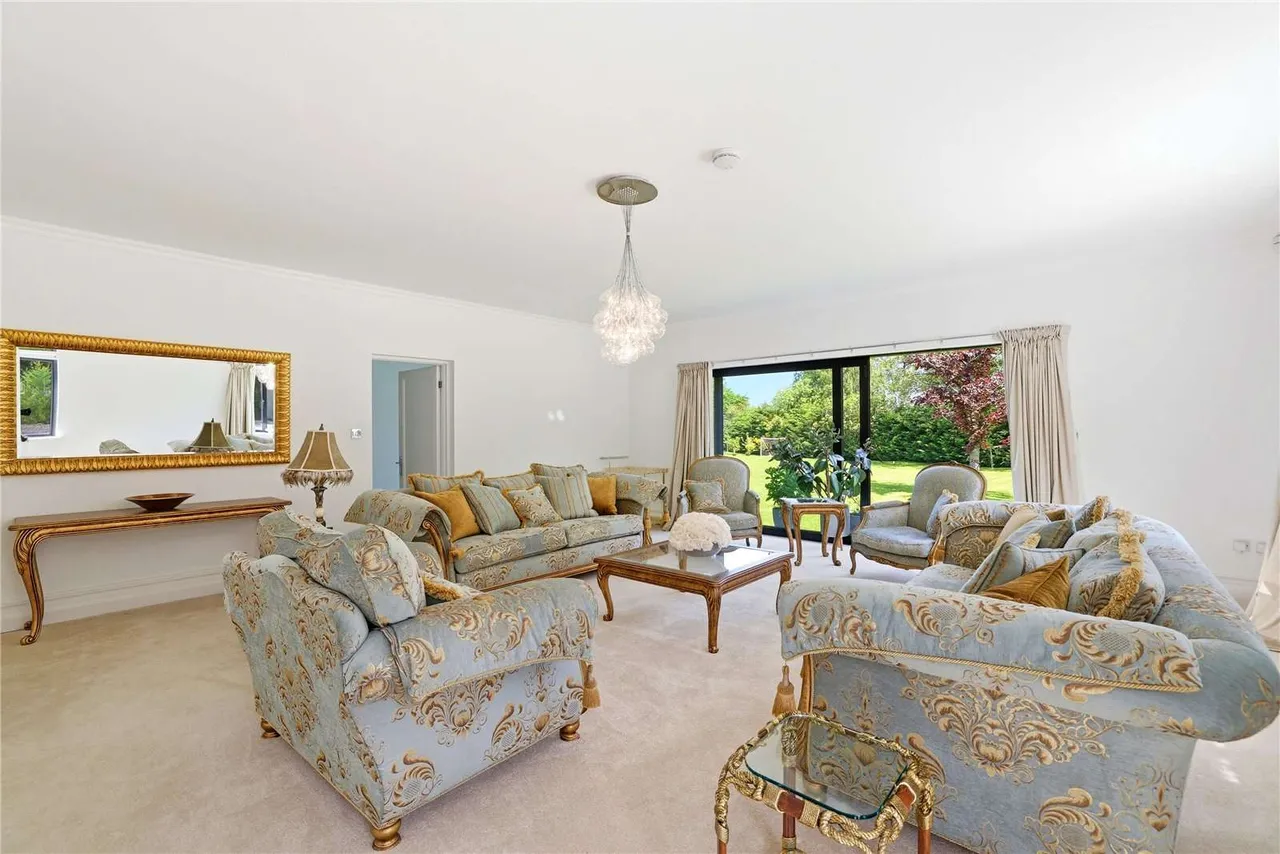 Middlewich Road, Knutsford, WA16, photo 12