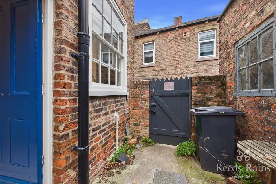 Acomb Road, York, YO24, photo 13