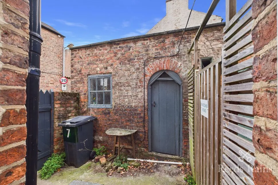Acomb Road, York, YO24, photo 14