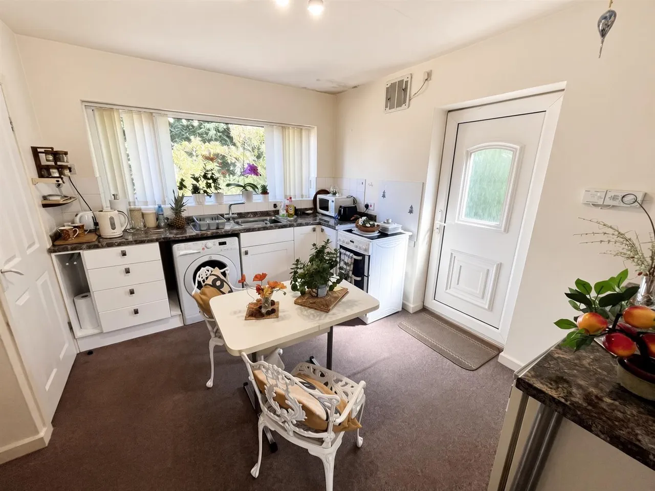 Valley Drive, Handforth, SK9, photo 11