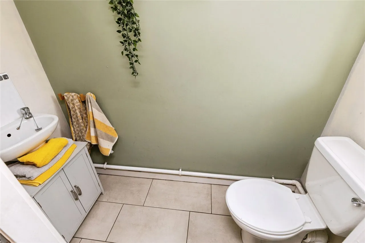 Cae'r Efail, Acrefair, LL14, photo 14