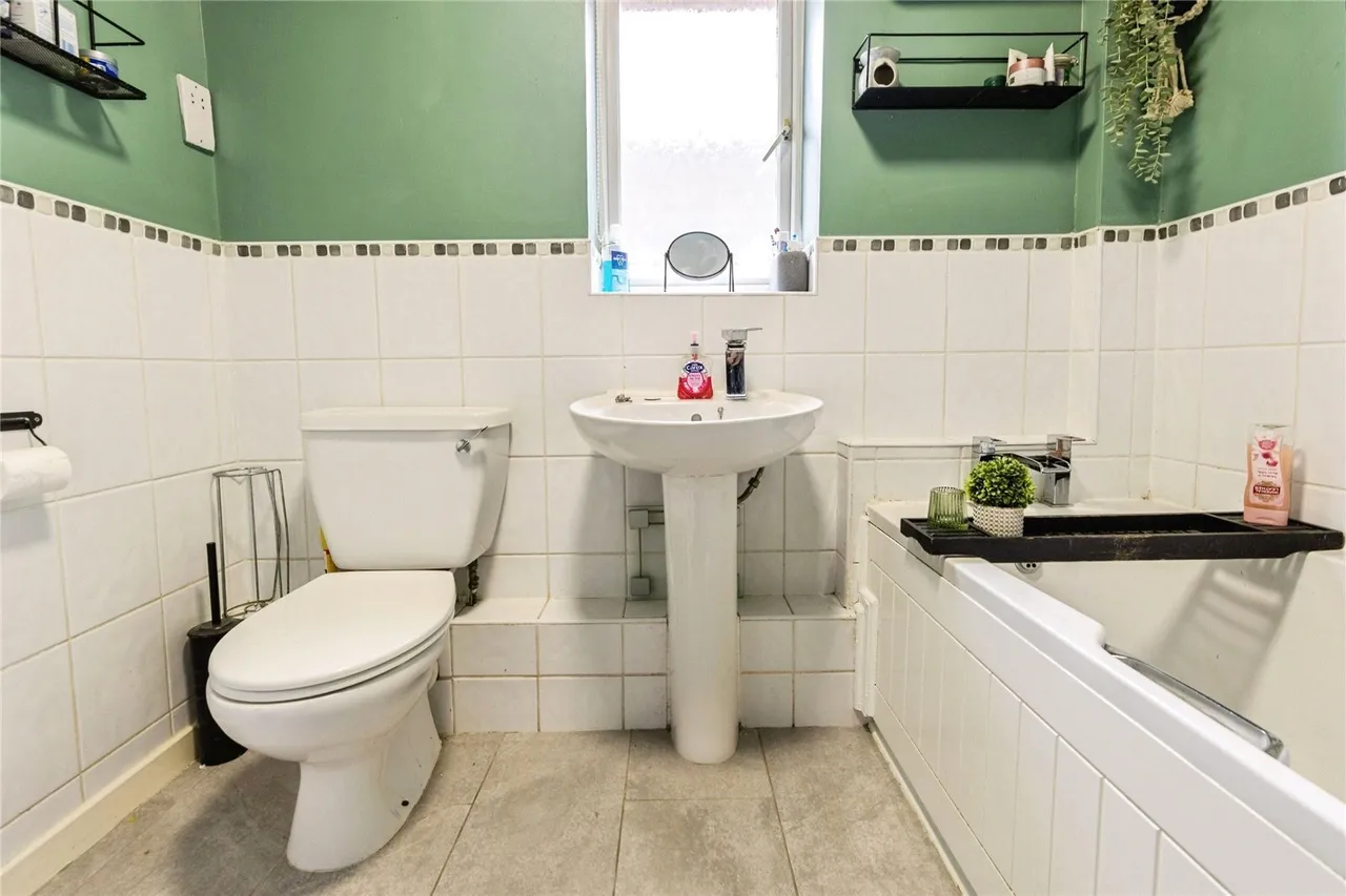 Cae'r Efail, Acrefair, LL14, photo 13
