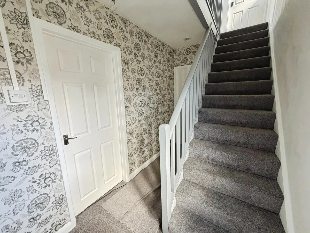 Cornwall Drive, Chesterfield, S43, photo 3