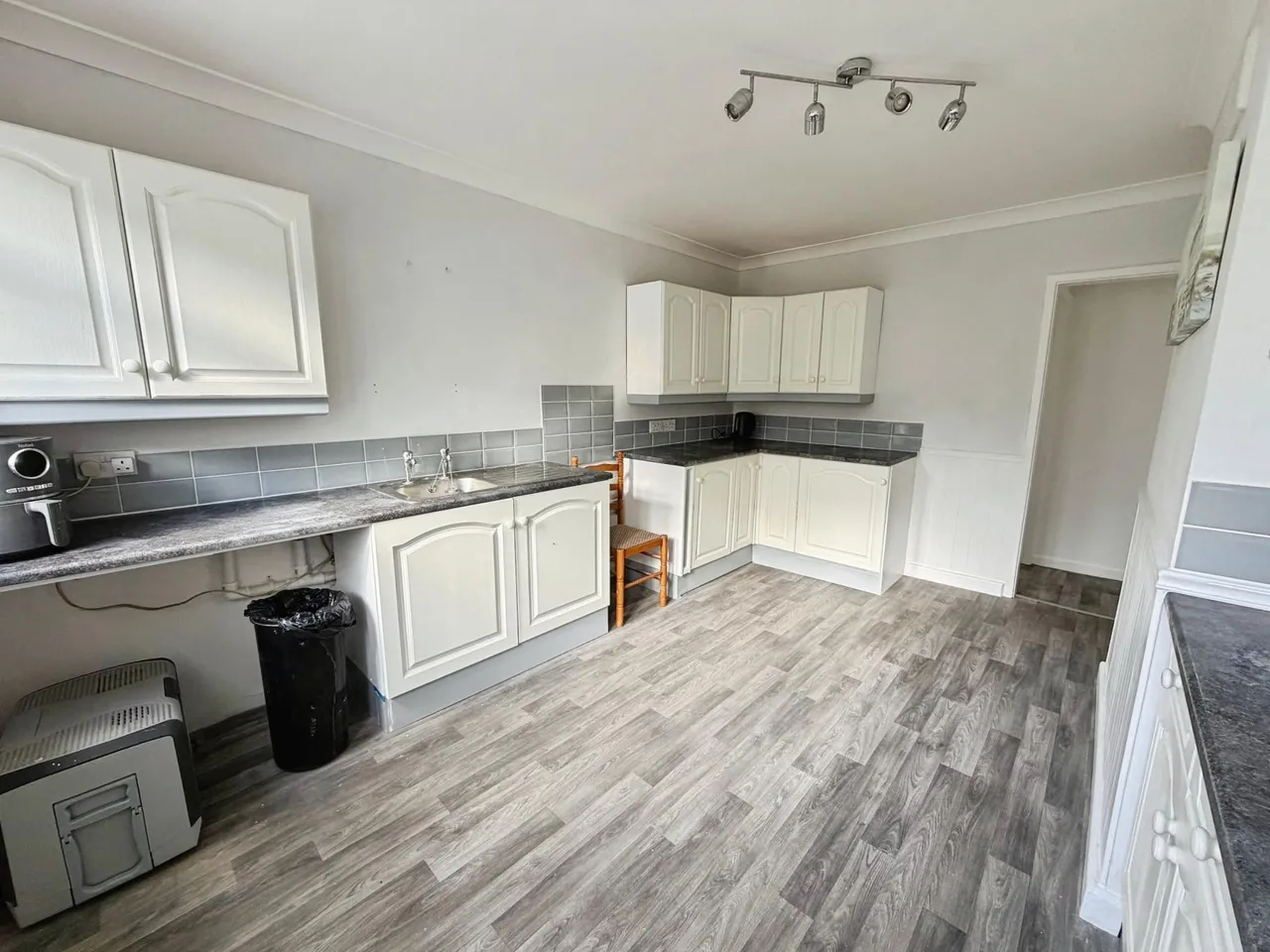 Cornwall Drive, Chesterfield, S43, photo 7