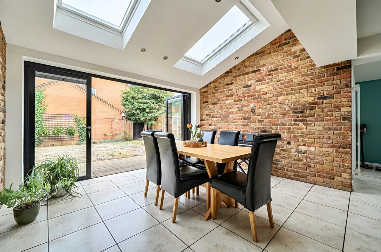Pinecroft Road, Wokingham, Berkshire, RG41 4AL, photo 4