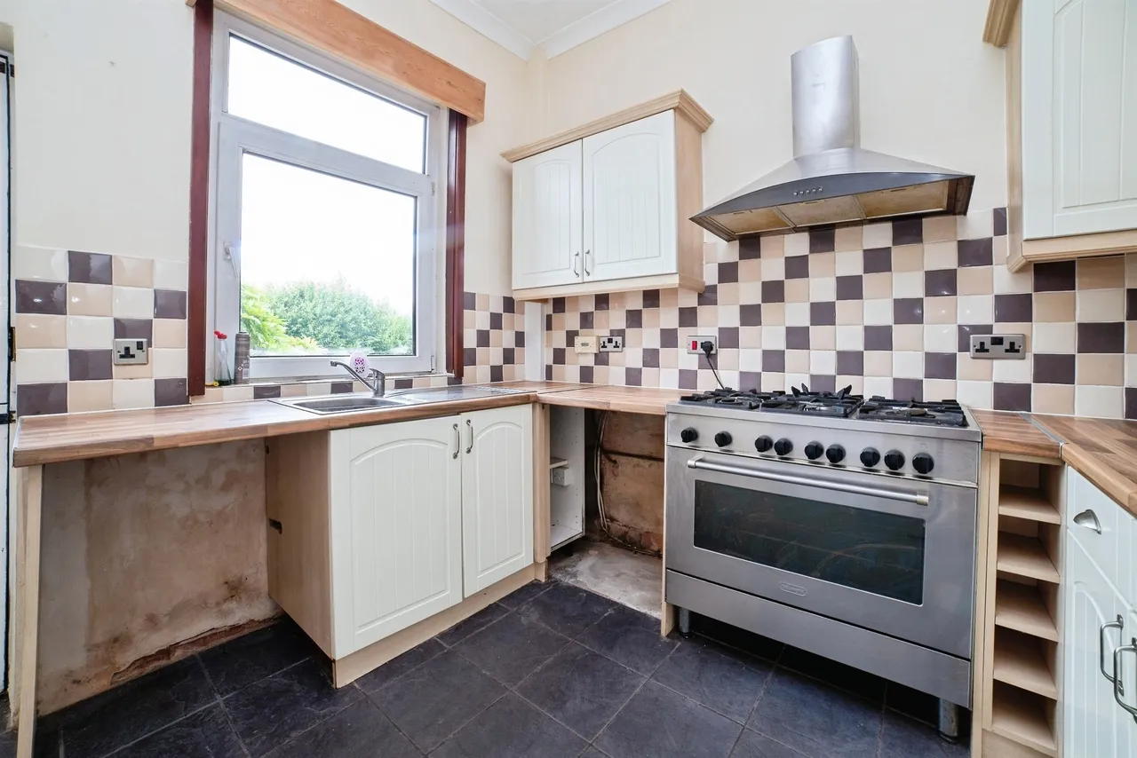 High Street, Stonebroom, DE55, photo 9