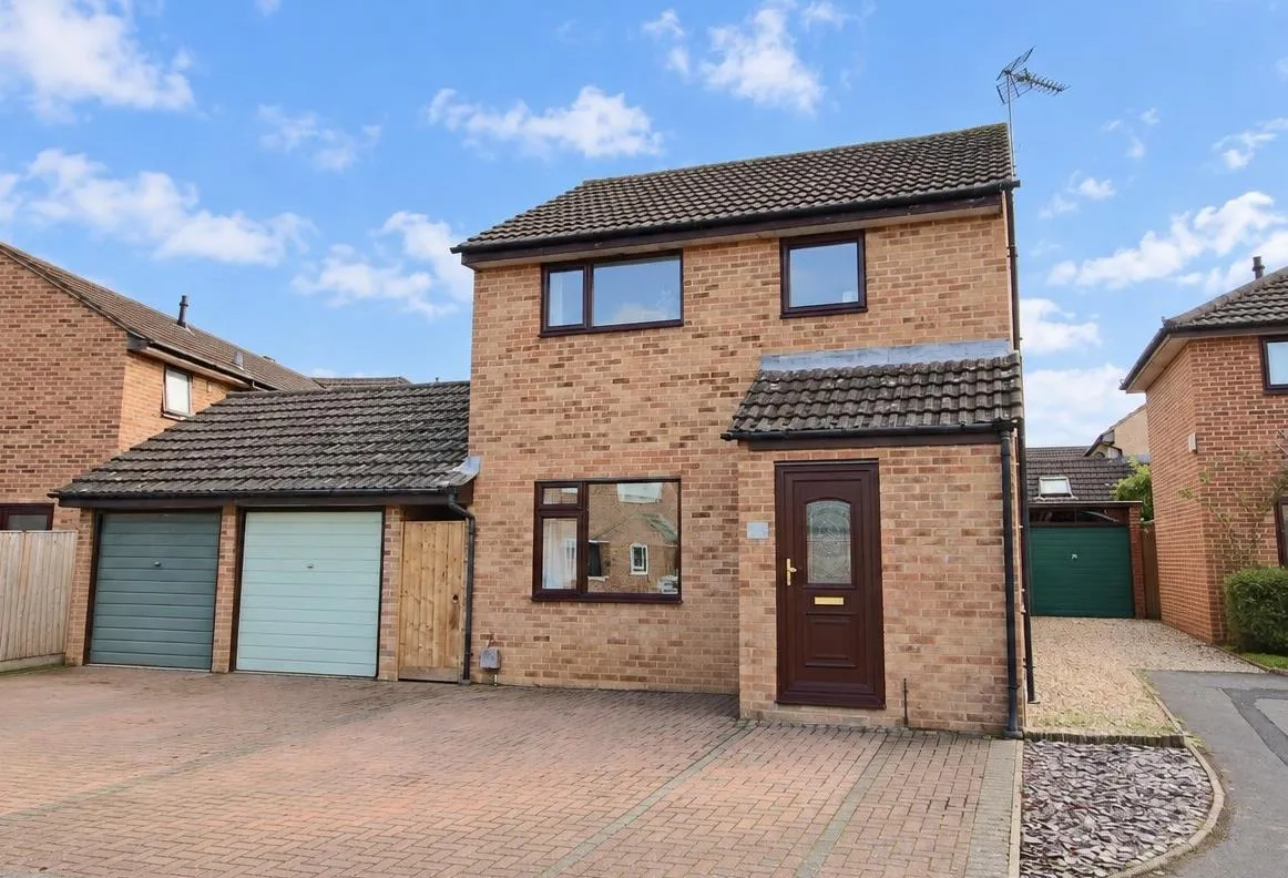 3 bed house for sale, Andrews Close, Chippenham
