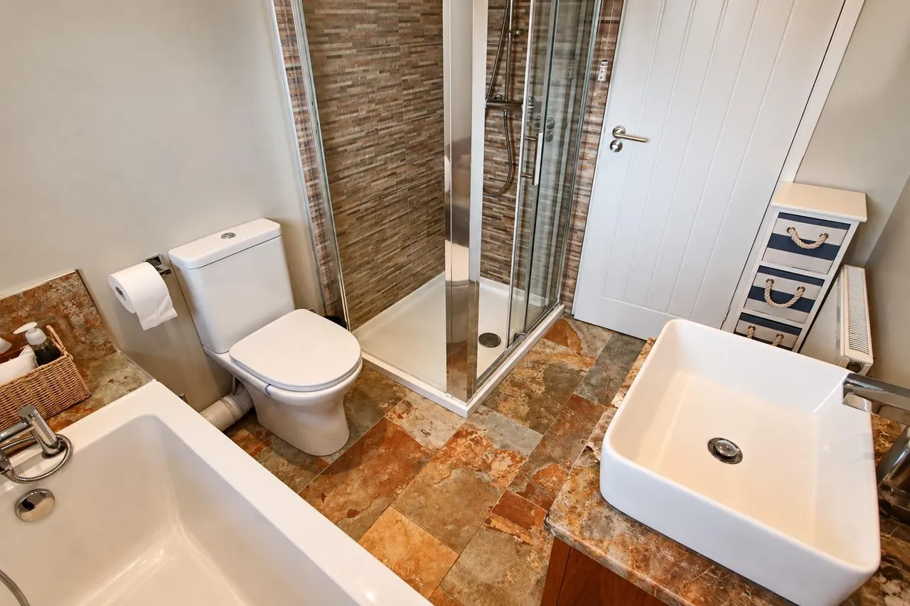 Andrews Close, Chippenham, photo 12