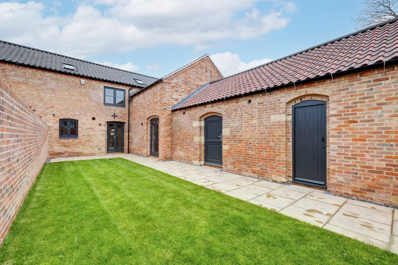 Overfields Barn, Belvoir Road, Redmile NG13, photo 17