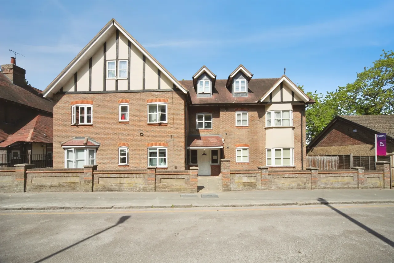 1 bed flat for sale — Downs Road, Luton