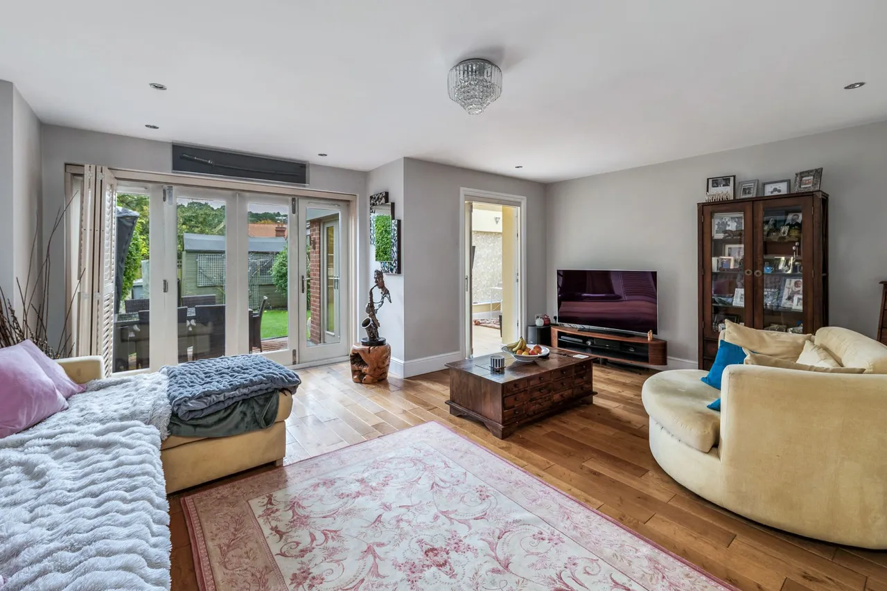 Heyes Lane, Alderley Edge, photo 6