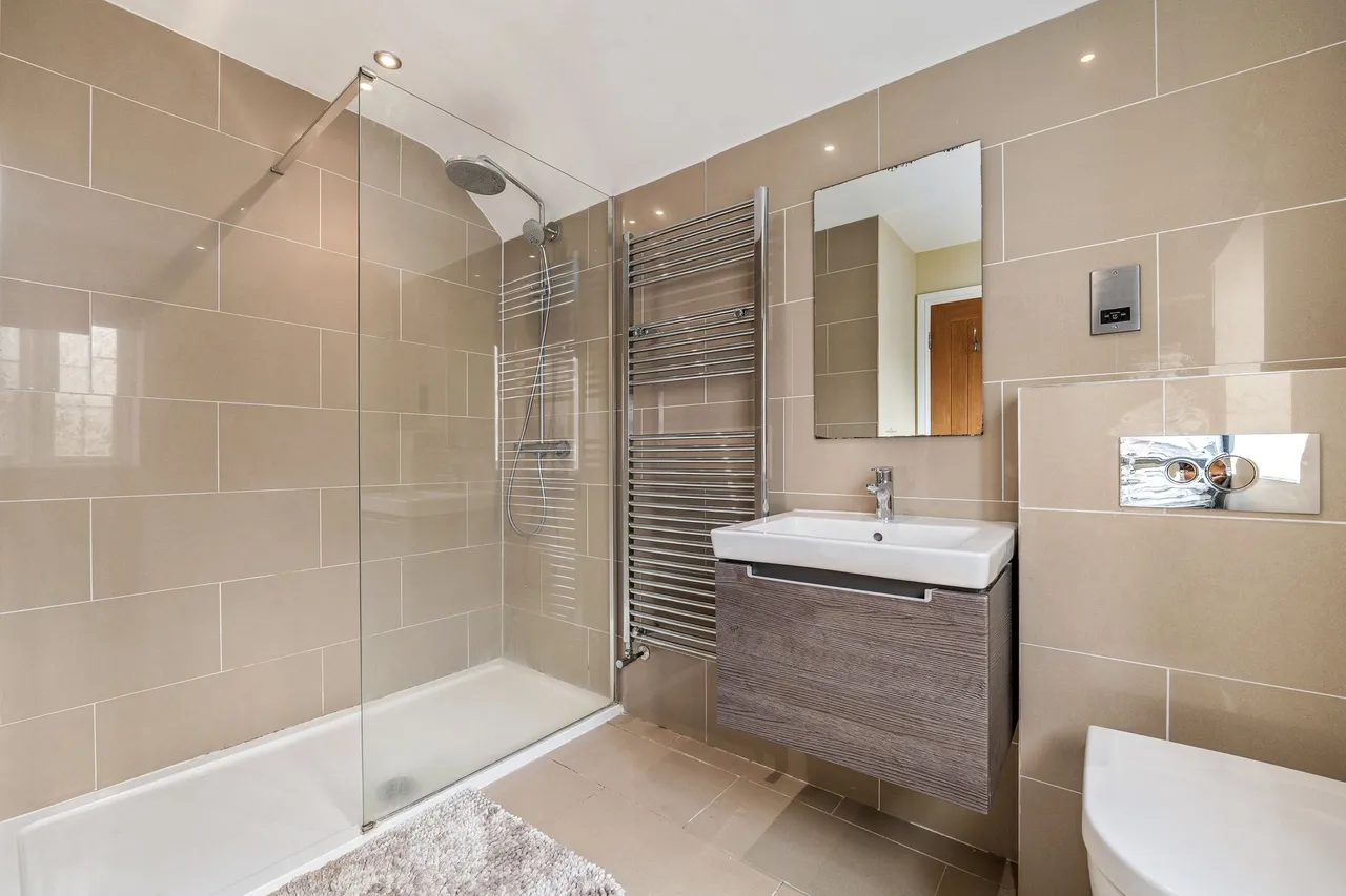 Heyes Lane, Alderley Edge, photo 19