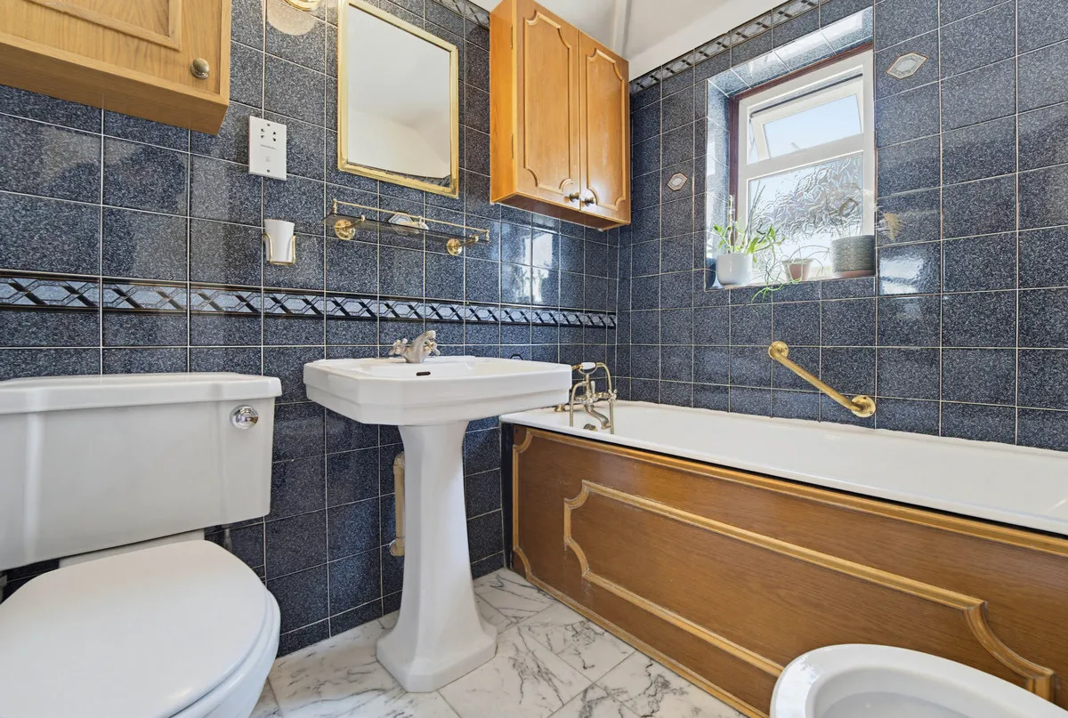 Bennetts Avenue, Greenford, UB6, photo 13