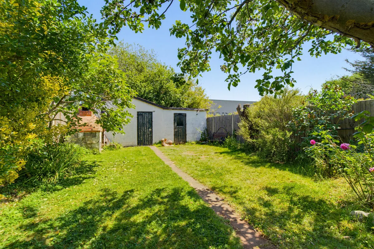 Bennetts Avenue, Greenford, UB6, photo 15