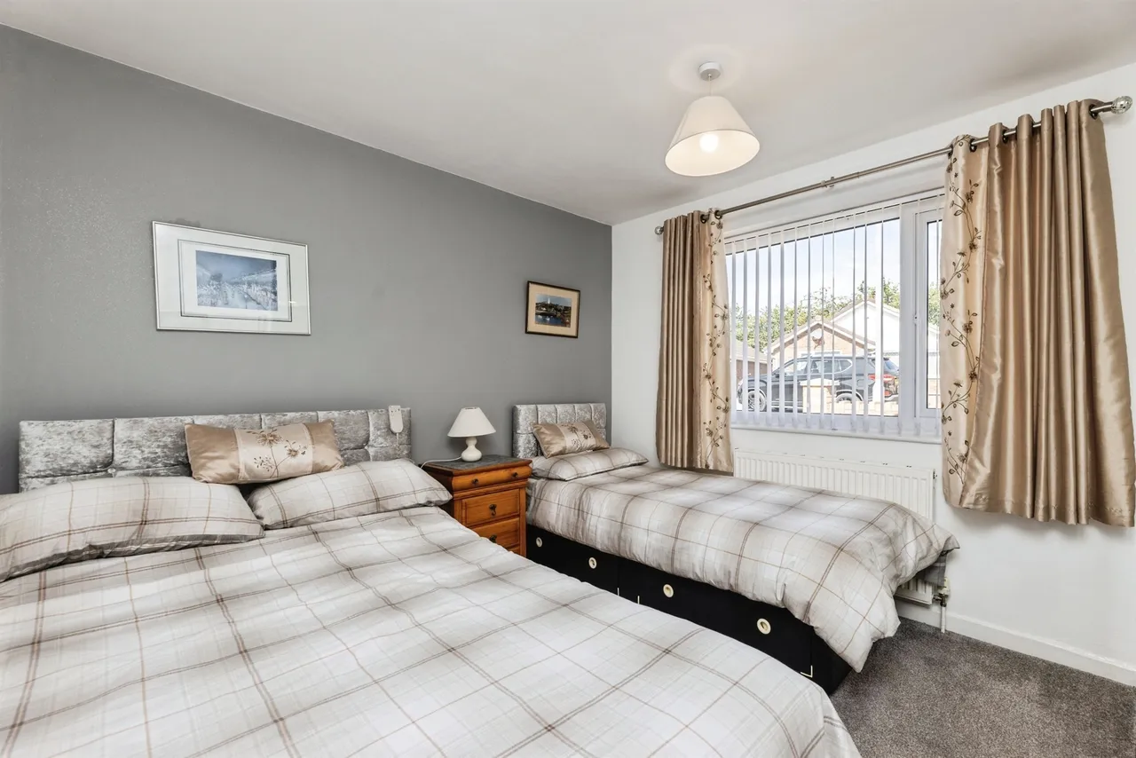 Crabtree Drive, Great Houghton, Barnsley, photo 11